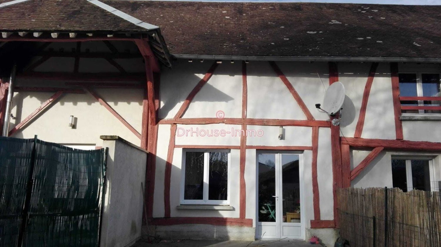 Casa de 3 dormitorios en Chennegy, France No. 54132