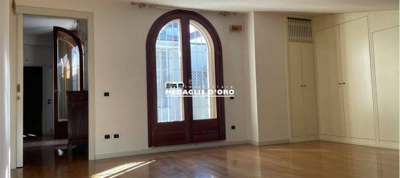 4 chambres Penthouse à Modena, Italy No. 20790 17