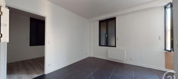 1 bedroom Apartment in Aubervilliers, France No. 315723 4