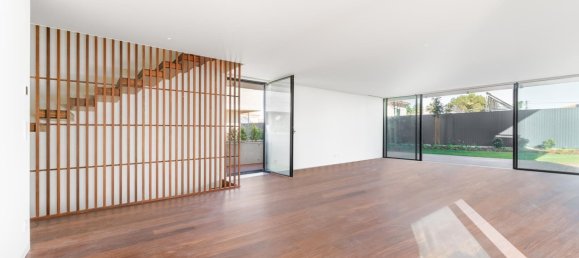 4 bedrooms Villa in Cascais, Portugal No. 103586 2