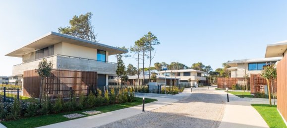 4 bedrooms Villa in Cascais, Portugal No. 103586 3