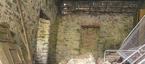 3 bedrooms House in Donato, Italy No. 381120 34