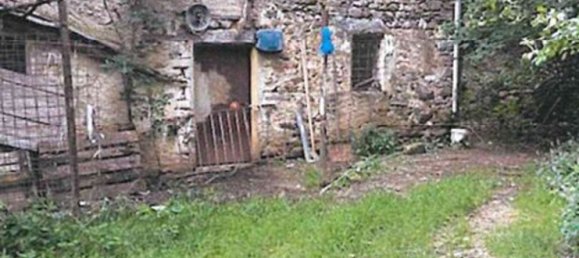 3 bedrooms House in Donato, Italy No. 381120 4