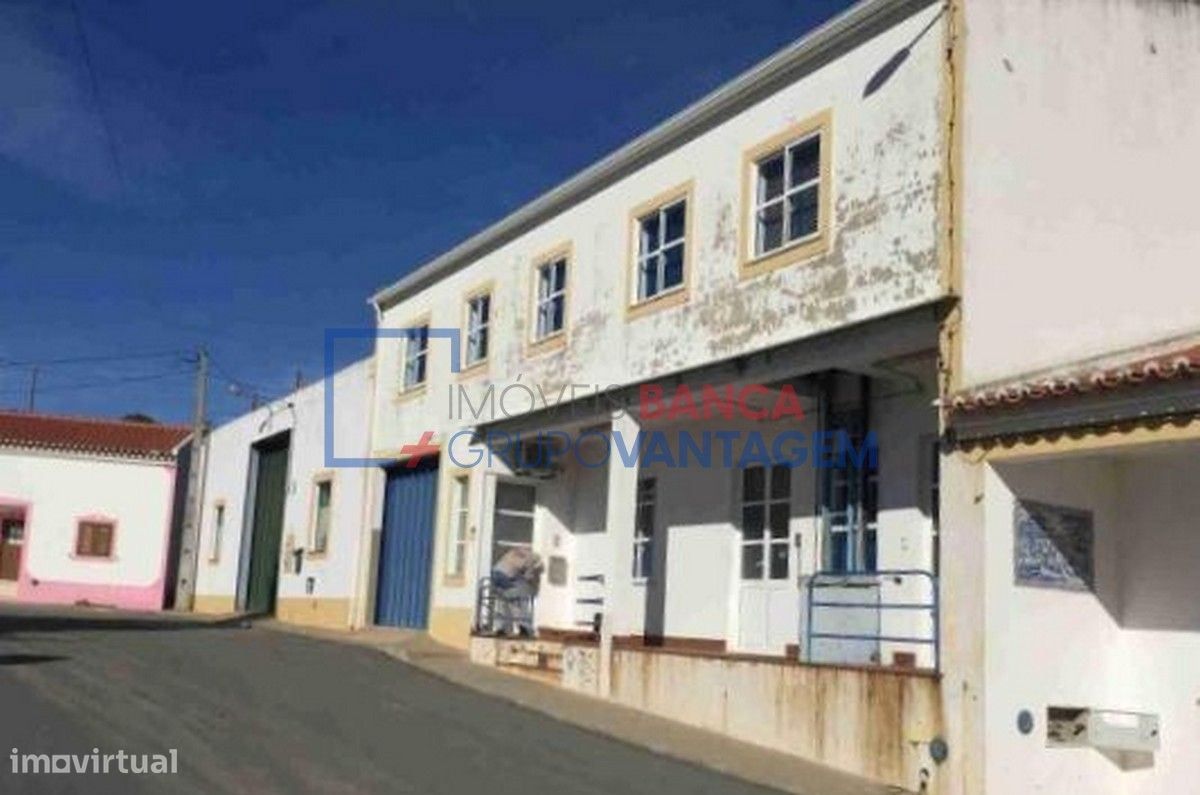 417m² Warehouse in Vale de Santiago, Portugal No. 32214