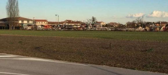 Terreno em Casalserugo, Italy 10784 m² N.º 294295 2