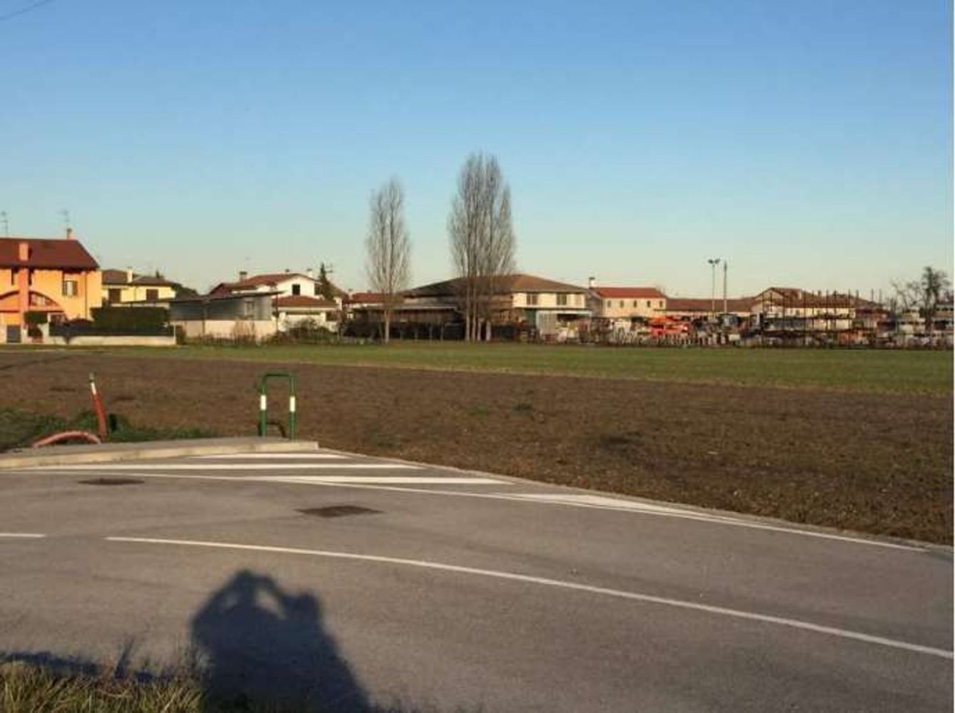 Terreno em Casalserugo, Italy 10784 m² N.º 294295