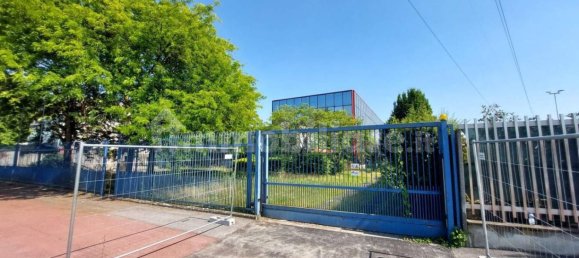 3500m² Warehouse in Peschiera Borromeo, Italy No. 311099 17