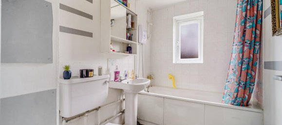 2 bedrooms Apartment in Feltham, United Kingdom No. 9838 7