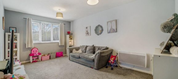 2 bedrooms Apartment in Feltham, United Kingdom No. 9838 2