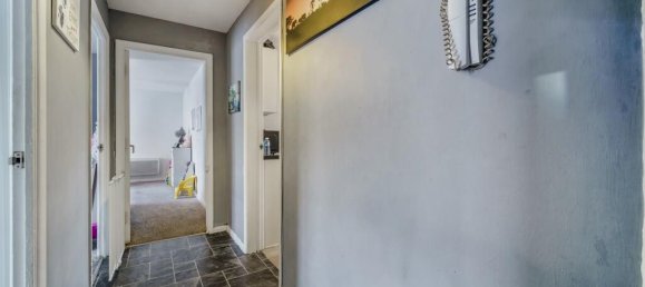 2 bedrooms Apartment in Feltham, United Kingdom No. 9838 4