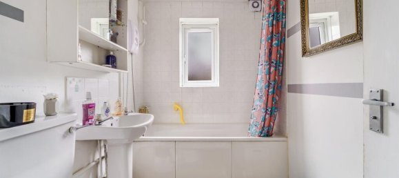 2 bedrooms Apartment in Feltham, United Kingdom No. 9838 8