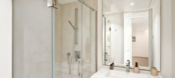 Apartamento de 2 dormitorios en Estepona, Spain No. 146677 44