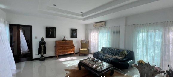 5 bedrooms Villa in Hua Hin, Thailand No. 21977 2