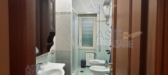 3 rooms Apartment in Rome, Italy No. 190310 20