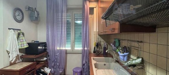 3 rooms Apartment in Rome, Italy No. 190310 7