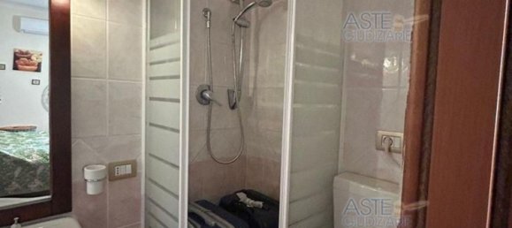 3 rooms Apartment in Rome, Italy No. 190310 9