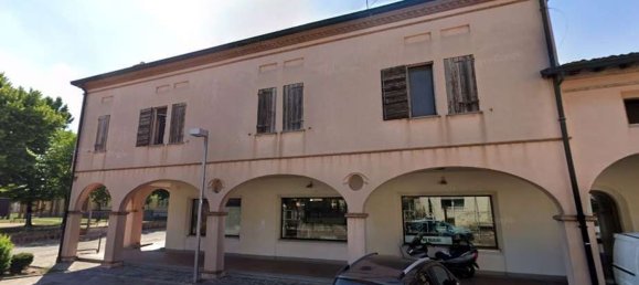 6 bedrooms Apartment in Curtatone, Italy No. 363440 2