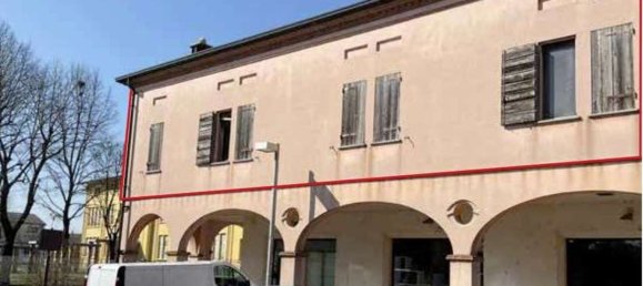 6 bedrooms Apartment in Curtatone, Italy No. 363440 4