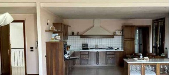 6 bedrooms Apartment in Curtatone, Italy No. 363440 10