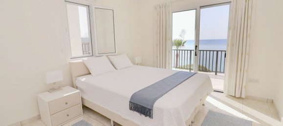 4 bedrooms Villa in Coral Bay, Cyprus No. 21854 13