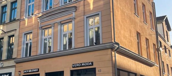 Здание с 4 спальнями в Росток, Германия № 108539 3