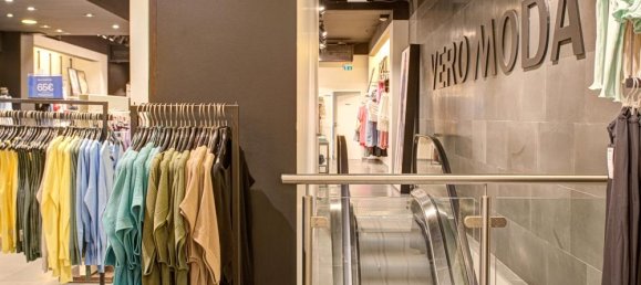 Здание с 4 спальнями в Росток, Германия № 108539 10