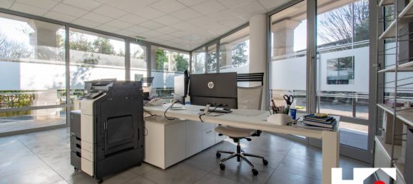 1 room Commercial property in Ospitaletto, Italy No. 58539 8