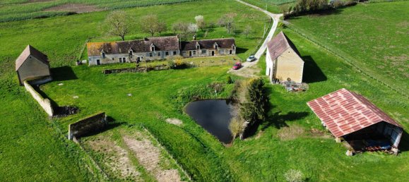 3 bedrooms House in Nogent-le-Rotrou, France No. 68806 2