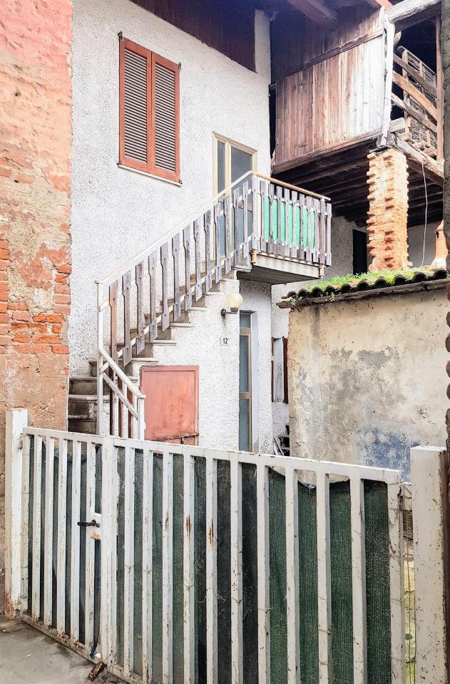 3 rooms House in Castel Rozzone, Italy No. 147659