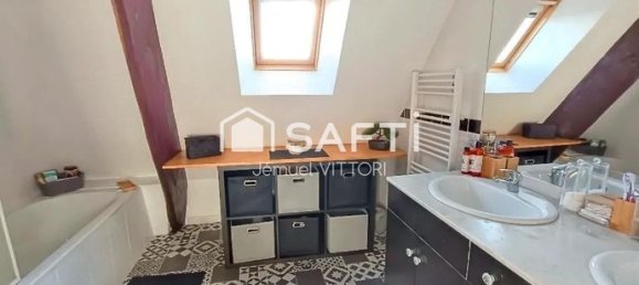 6 bedrooms House in Mayenne, France No. 305705 10