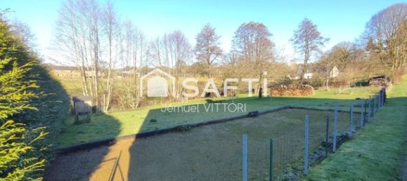 6 bedrooms House in Mayenne, France No. 305705 4