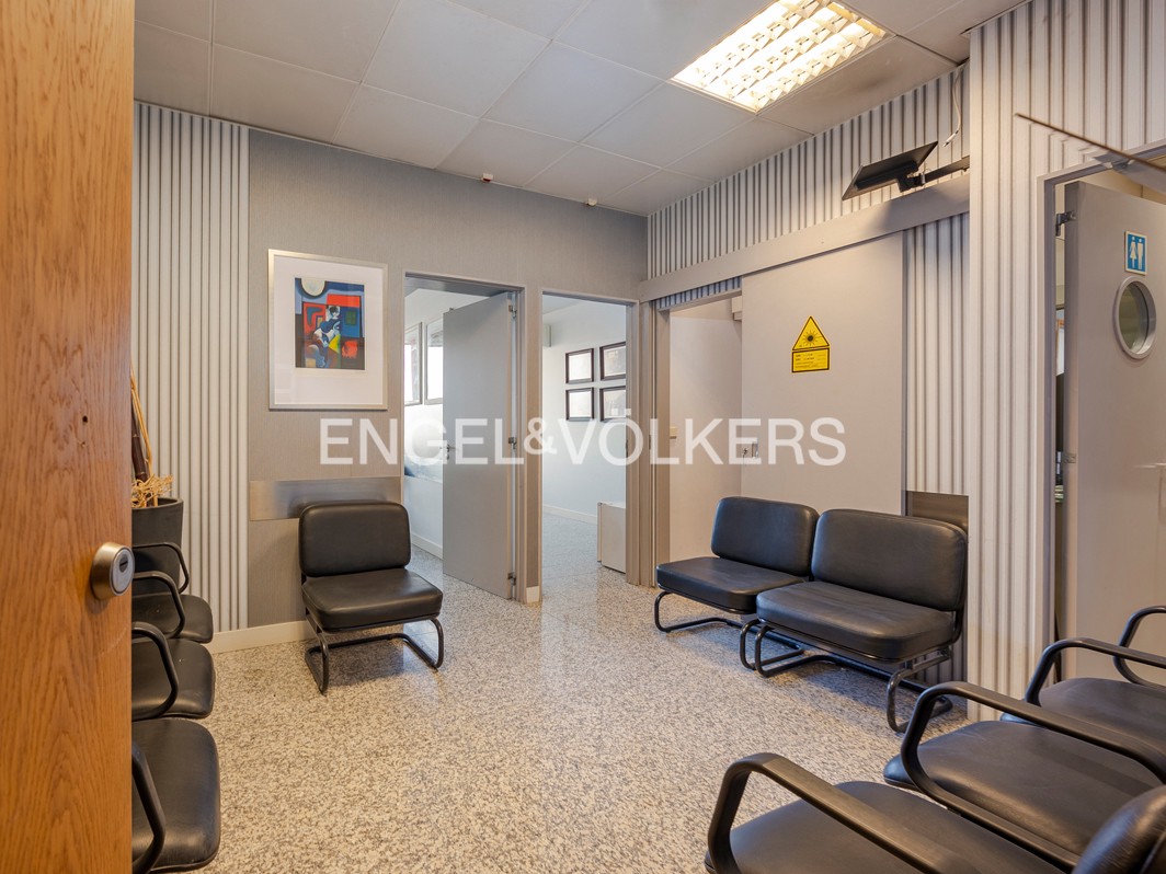 2 rooms Office in Lisbon, Portugal No. 12909