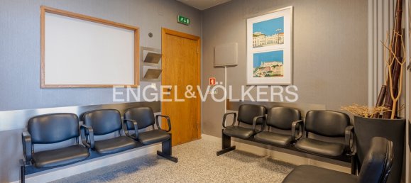 2 rooms Office in Lisbon, Portugal No. 12909 2