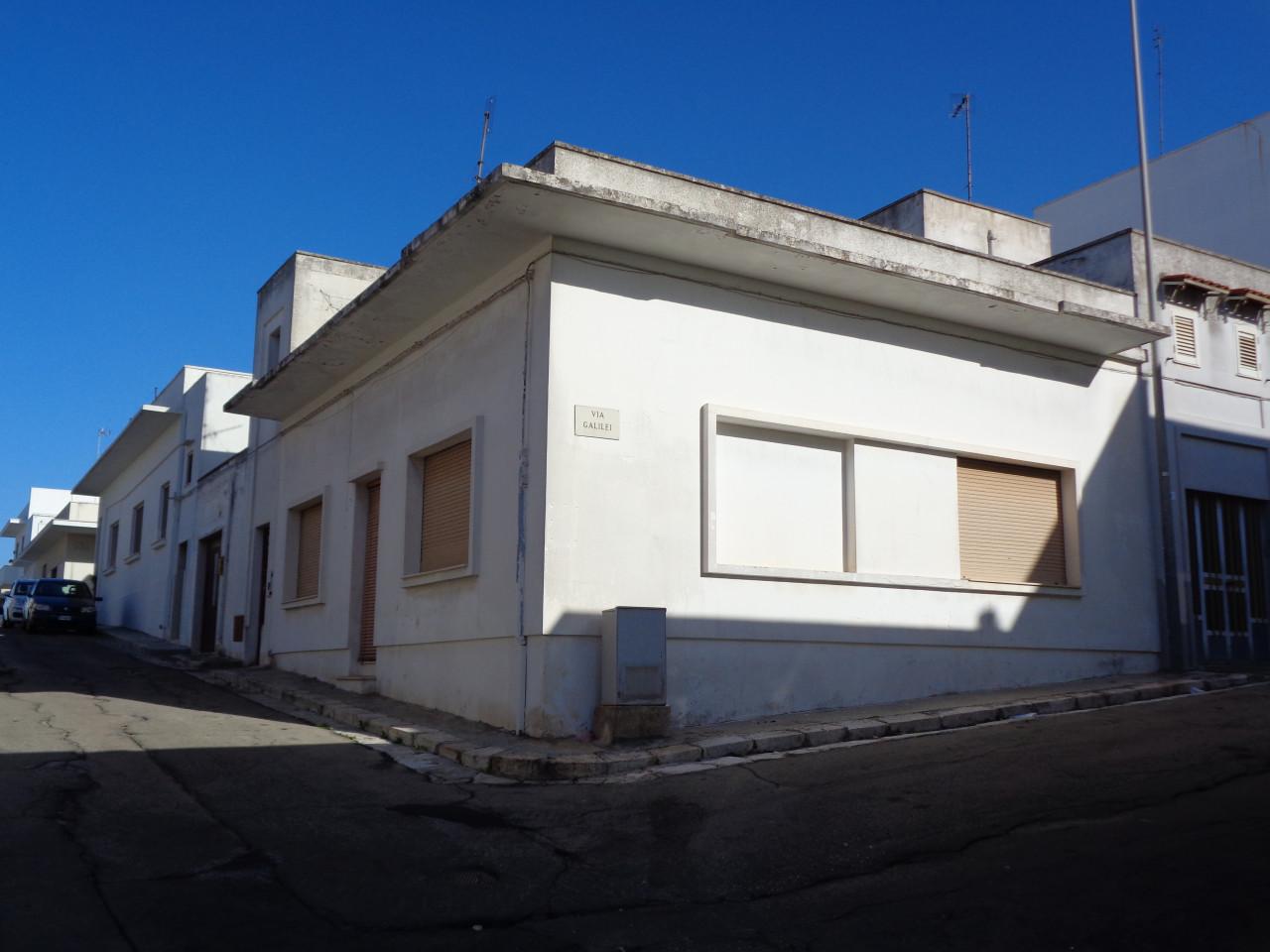 Casa de 4 divisões em Matino, Italy N.º 238273