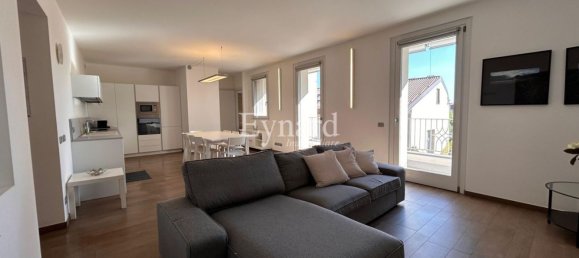 4 bedrooms Apartment in Bergamo, Italy No. 364765 5