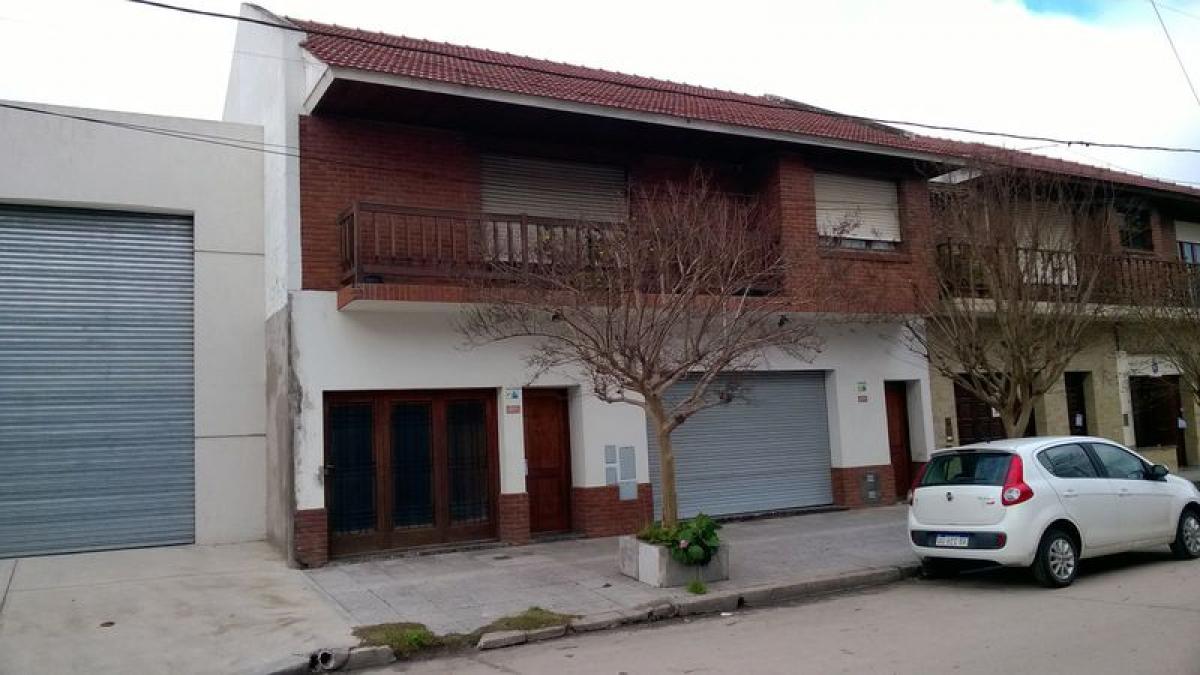 2 bedrooms House in Mar del Plata, Argentina No. 68566