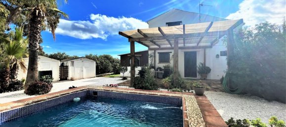 2 bedrooms House in Estepona, Spain No. 123517 3