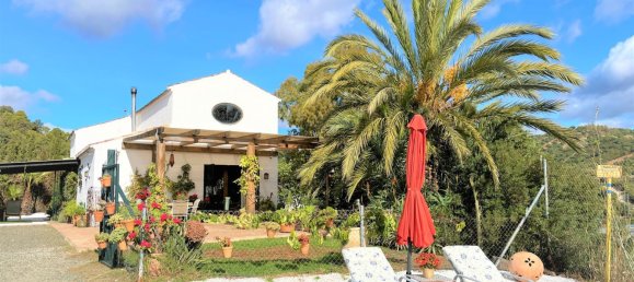 2 bedrooms House in Estepona, Spain No. 123517 2