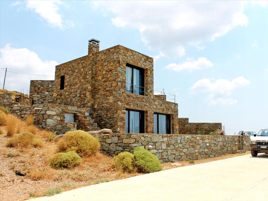 2 bedrooms Property in Karystos, Greece No. 7652