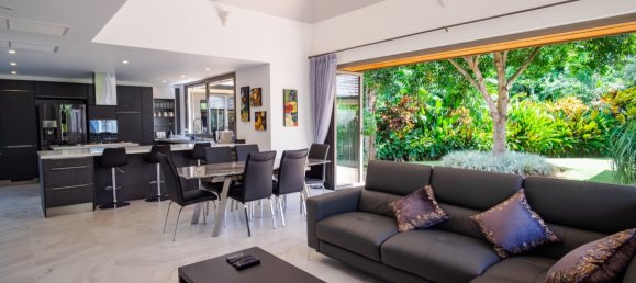 5 bedrooms Villa in Bang Tao, Thailand No. 6024 3