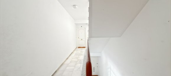 Пентхаус с 2 спальнями в Малага, Испания № 189638 43