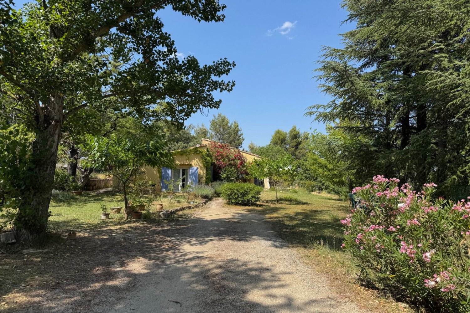 3 bedrooms Villa in Peynier, France No. 293035