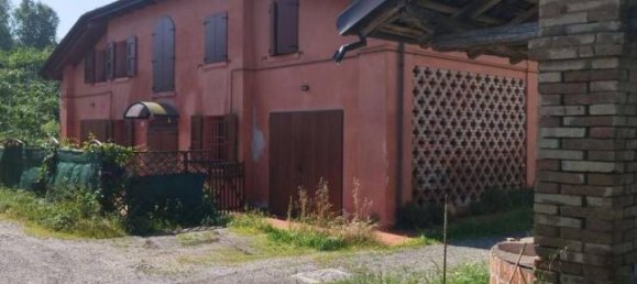 5 rooms Villa in Modena, Italy No. 36357 2