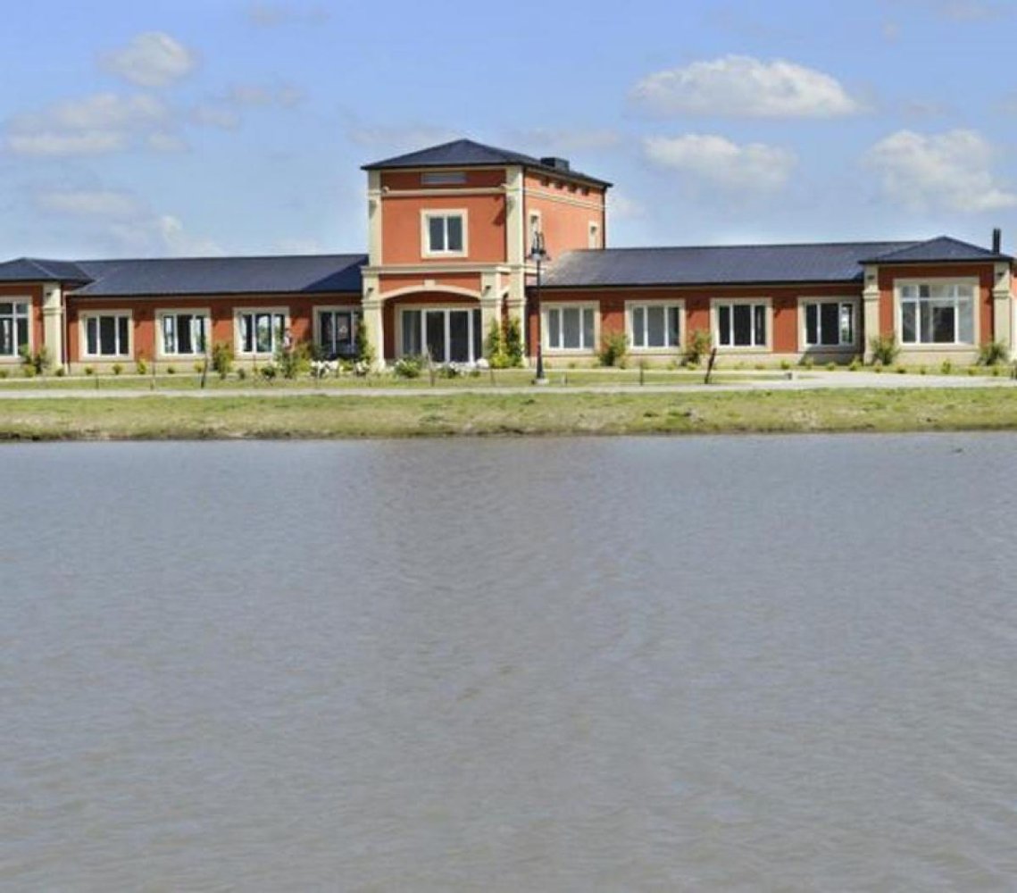 Grundstück in Ezeiza, Argentina, Nr. 31155