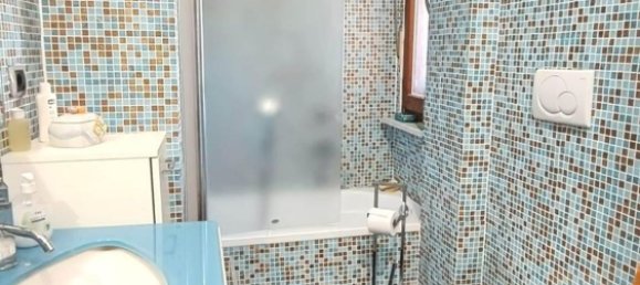 Квартира с 3 комнатами в Каррара, Италия № 31123 25