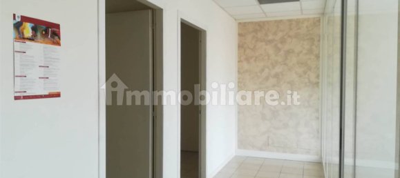 3 rooms Office in Terni, Italy No. 307033 2