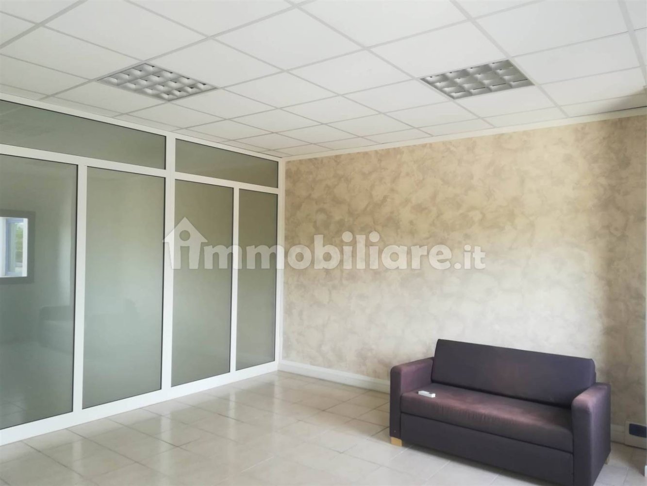 3 rooms Office in Terni, Italy No. 307033