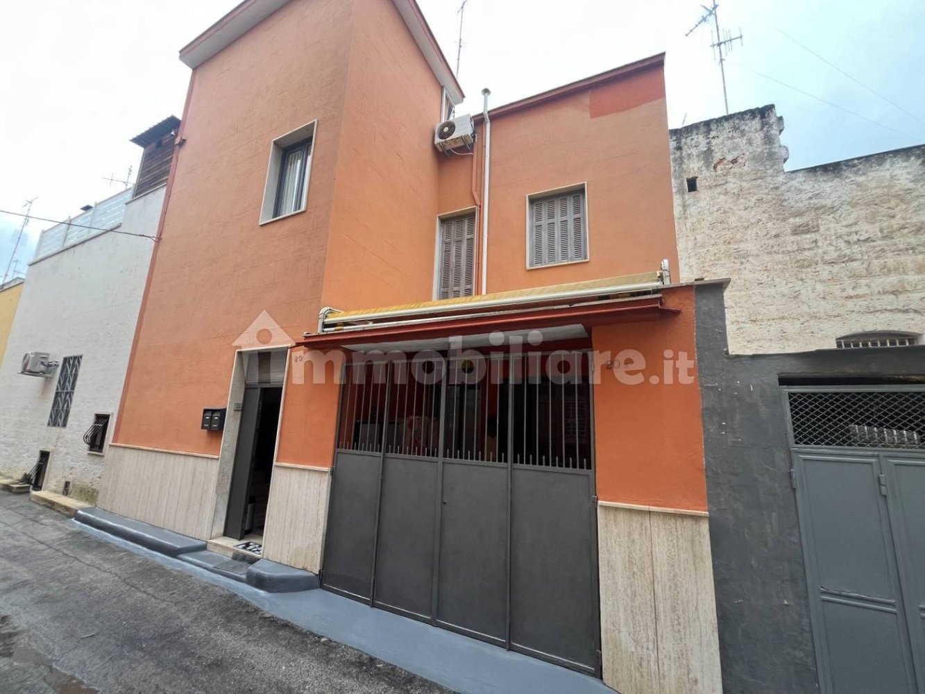 1 غرف نوم شقة في Bari, Italy رقم 102996