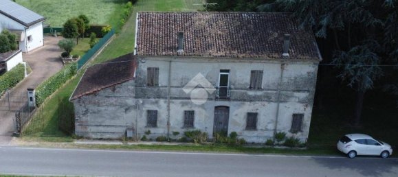 2 bedrooms Villa in Gonzaga, Italy No. 327596 10