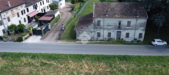 2 bedrooms Villa in Gonzaga, Italy No. 327596 8